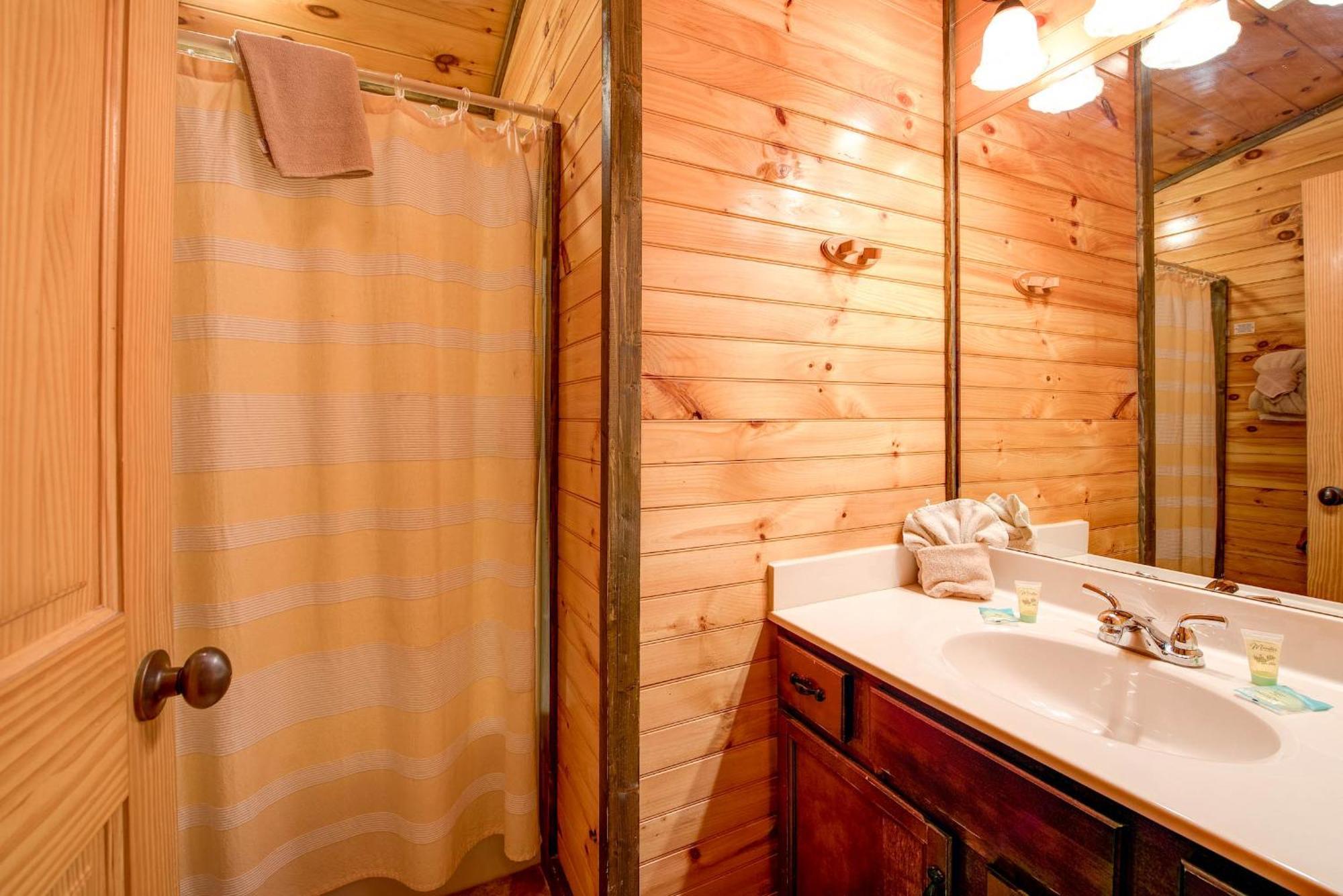 Standing Bear Lodge Gatlinburg Εξωτερικό φωτογραφία